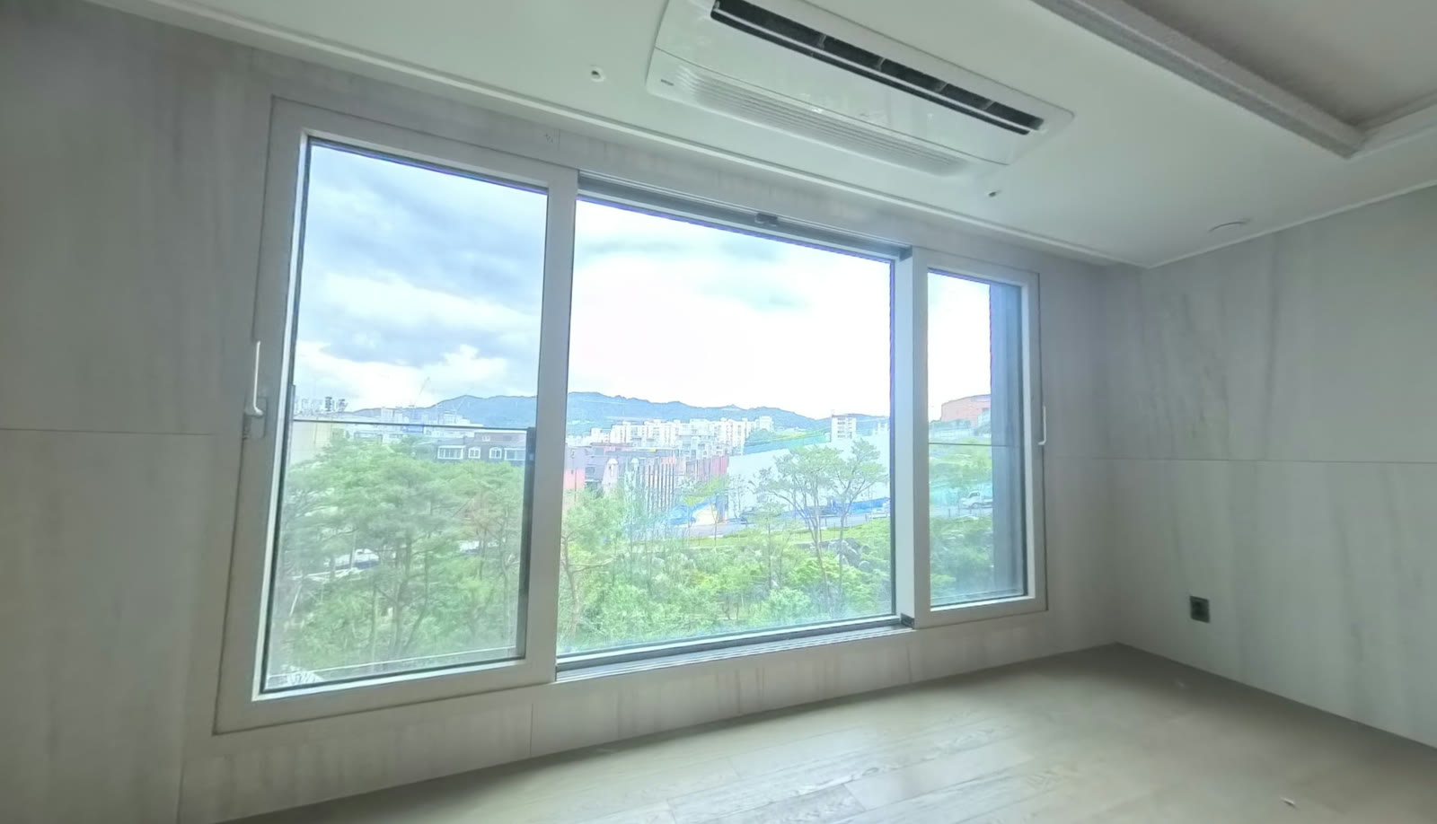 디에이치방배 125동 114A 고층 남서향 월세 사진 10