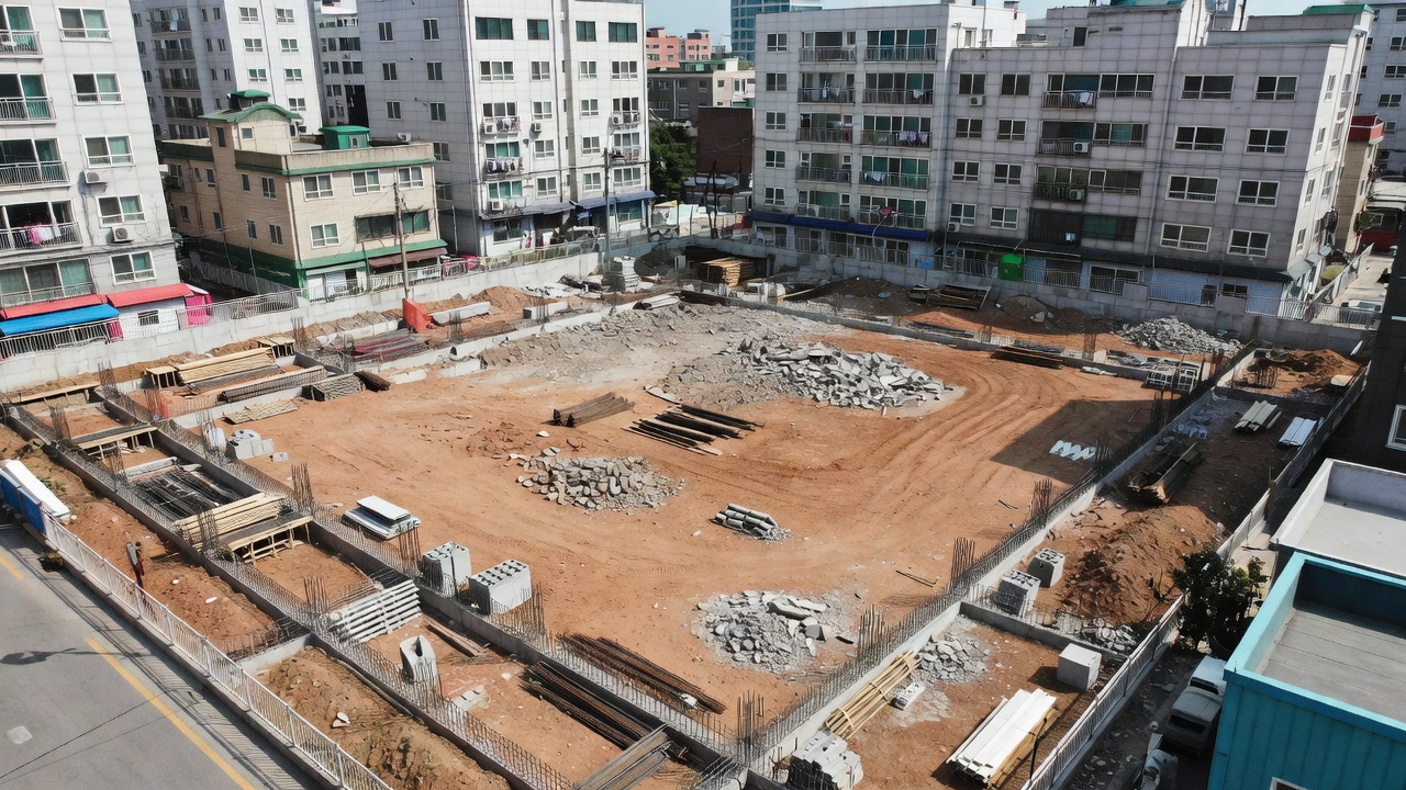 방배 신동아 재건축의 심의 통과 후 착공 준비 현장